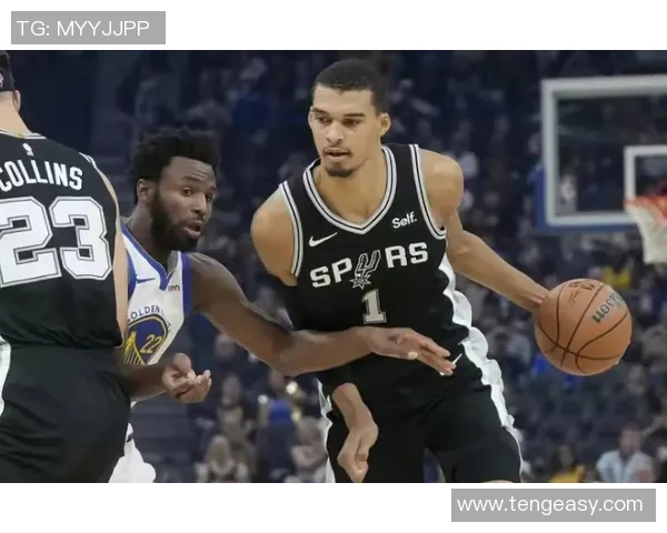 勇士与马刺激战四月二十日季后赛回顾精彩瞬间与关键时刻分析