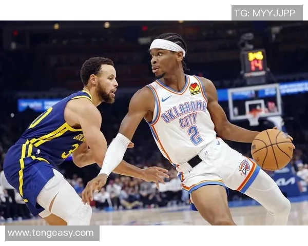 湖人队与森林狼队激战正酣谁能在季后赛中笑到最后